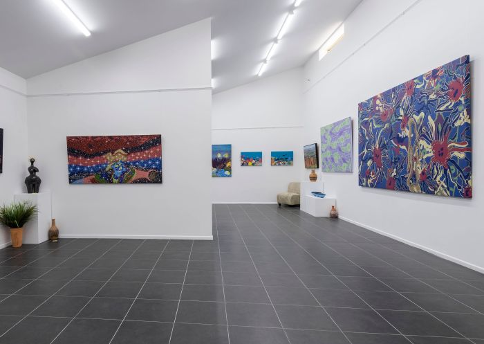 Gawura Gallery exhibits Aboriginal Art and Fine Arts in Glen Innes, Country NSW