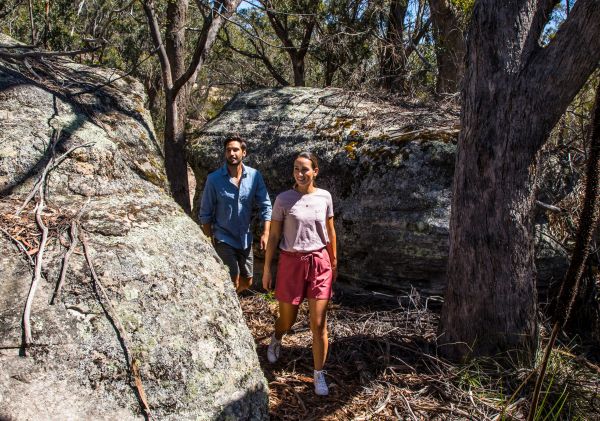 Capertee Valley, Capertee Couple enjoying a walk through Capertee Valley, Capertee